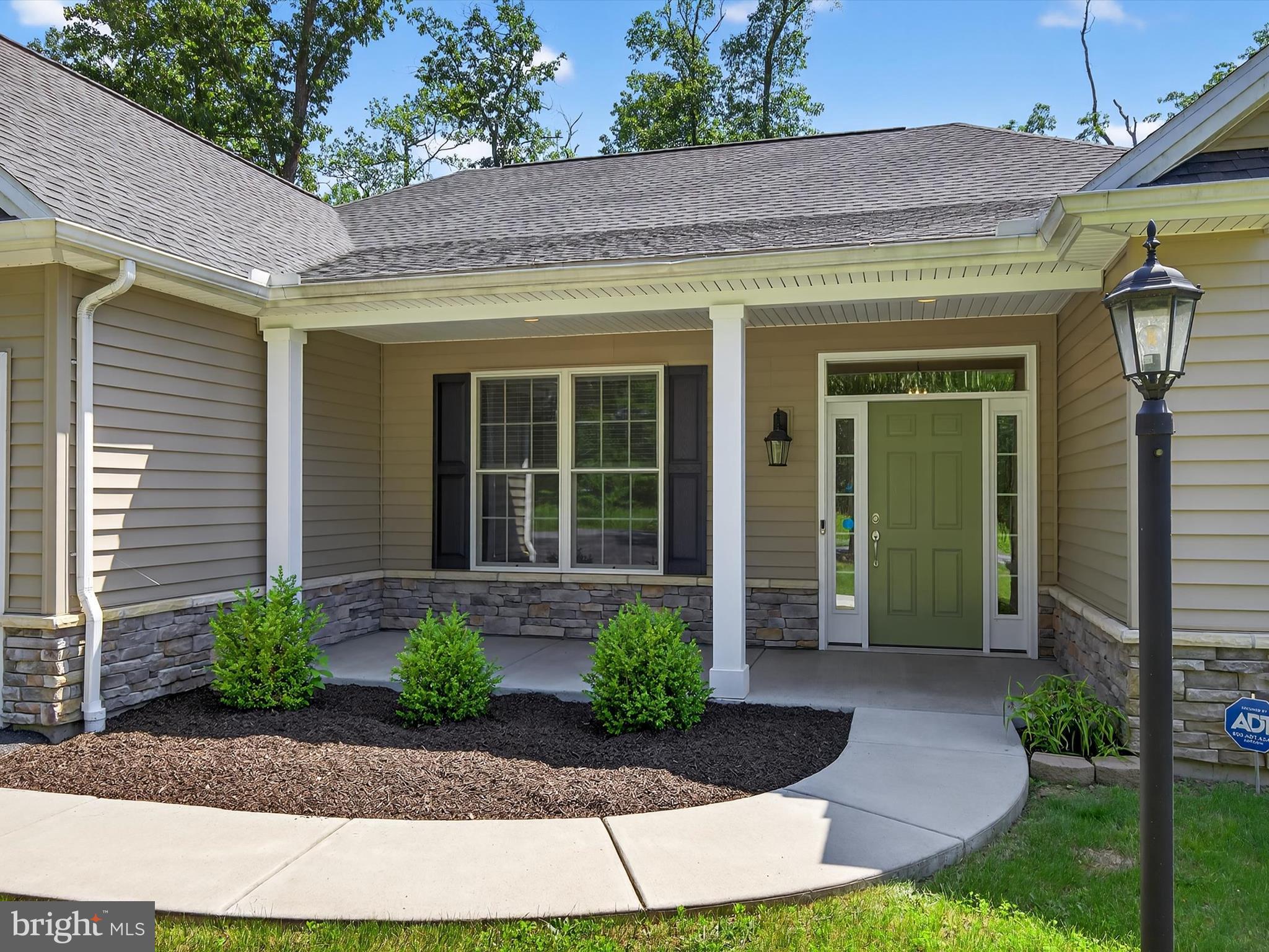2400 MOCKINGBIRD DRIVE