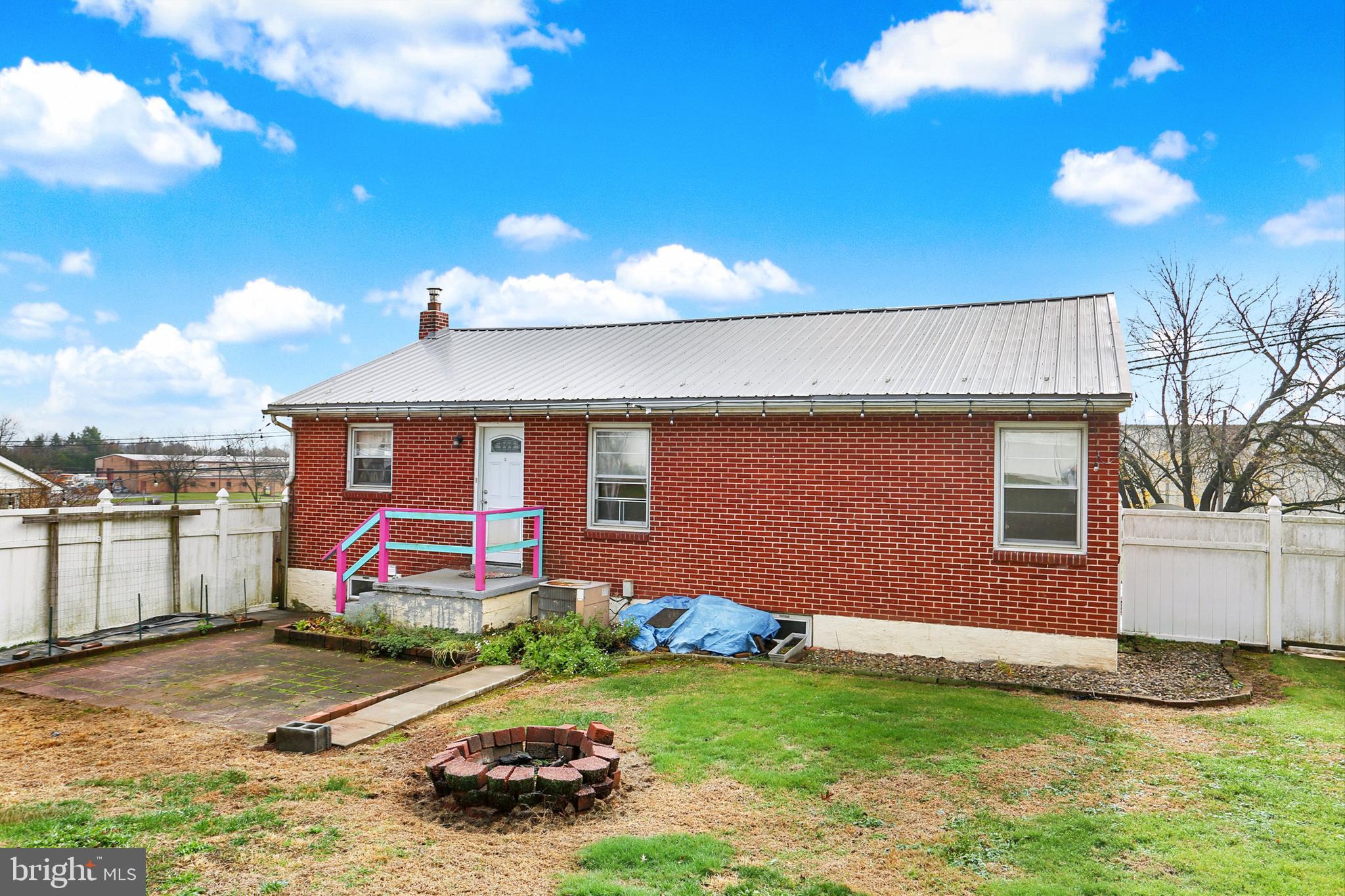 2588 SPRING GARDEN DRIVE