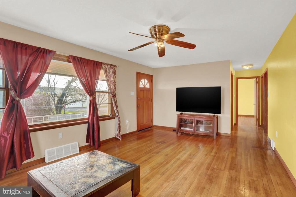 2588 SPRING GARDEN DRIVE