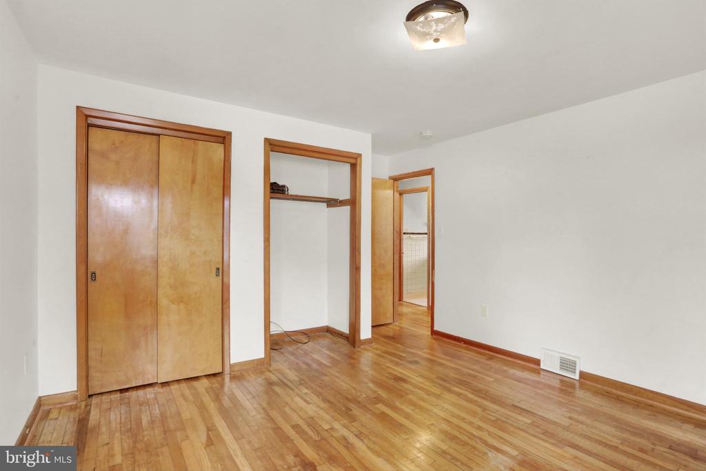 2588 SPRING GARDEN DRIVE