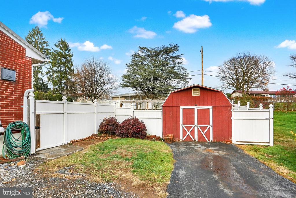 2588 SPRING GARDEN DRIVE