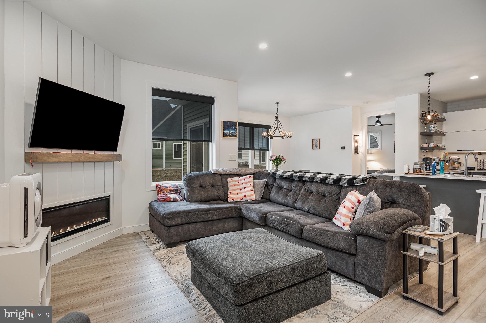 1415 HEATHERWOOD DRIVE