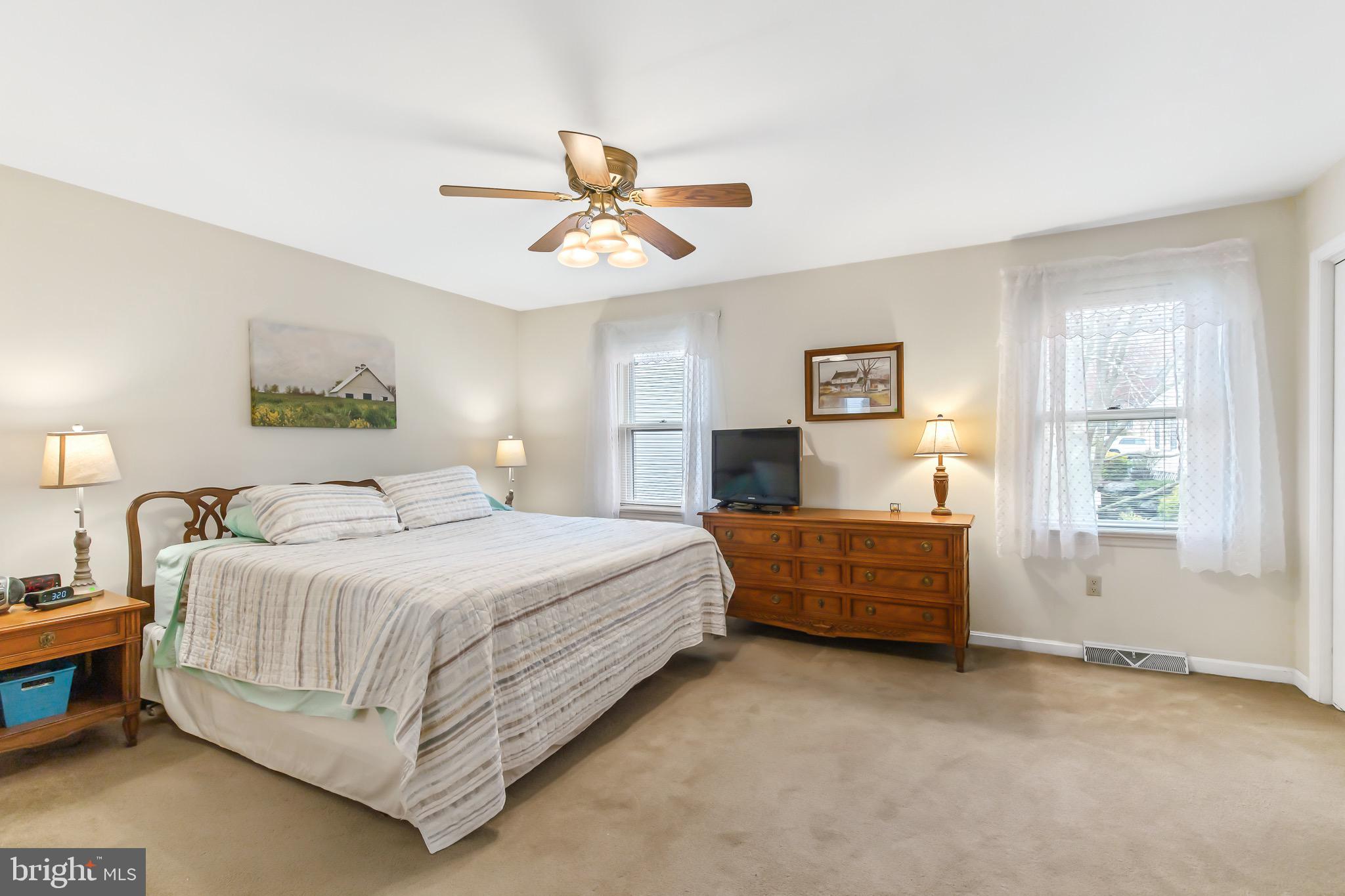 6476 LINCOLN COURT