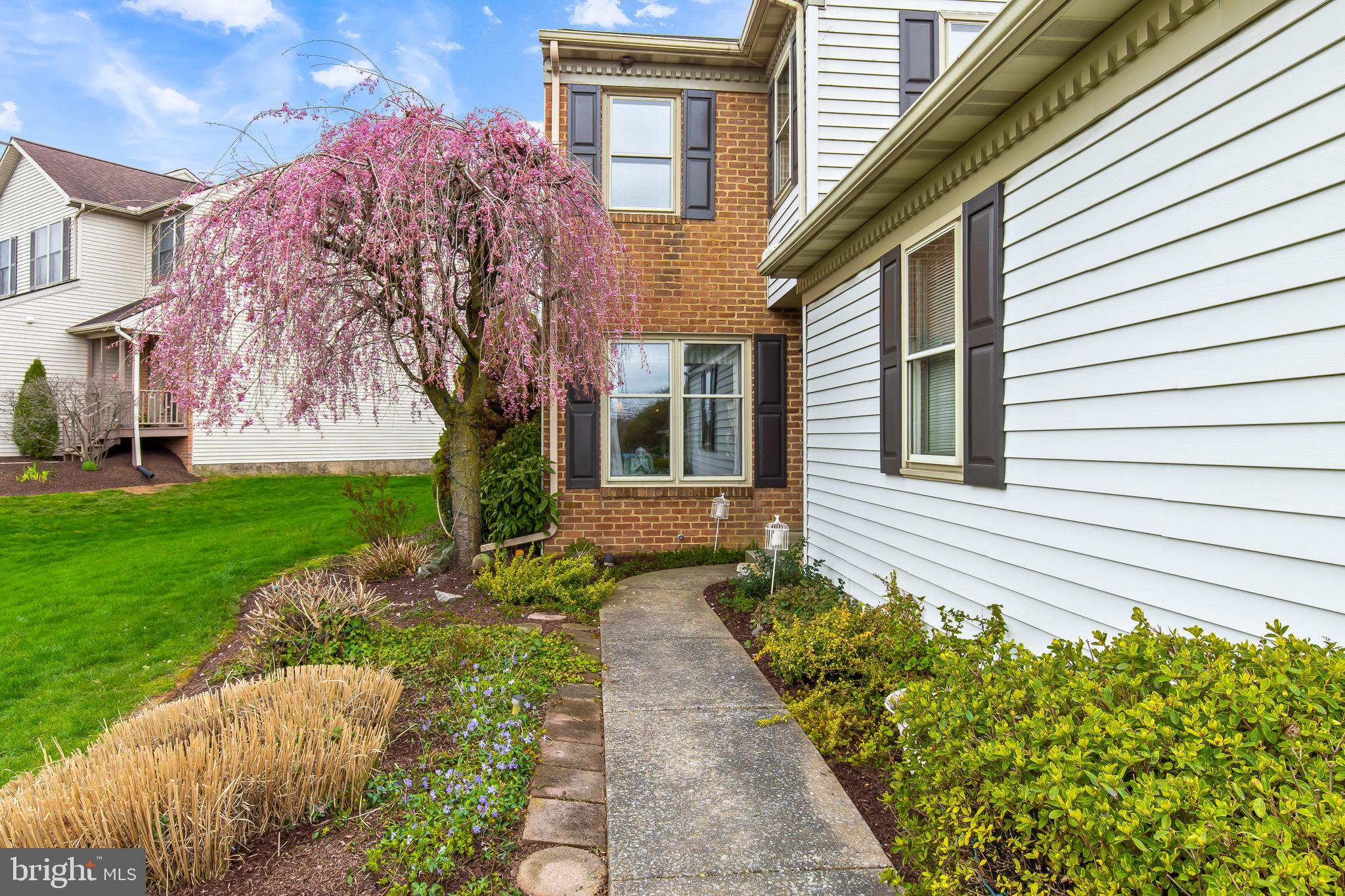 6476 LINCOLN COURT