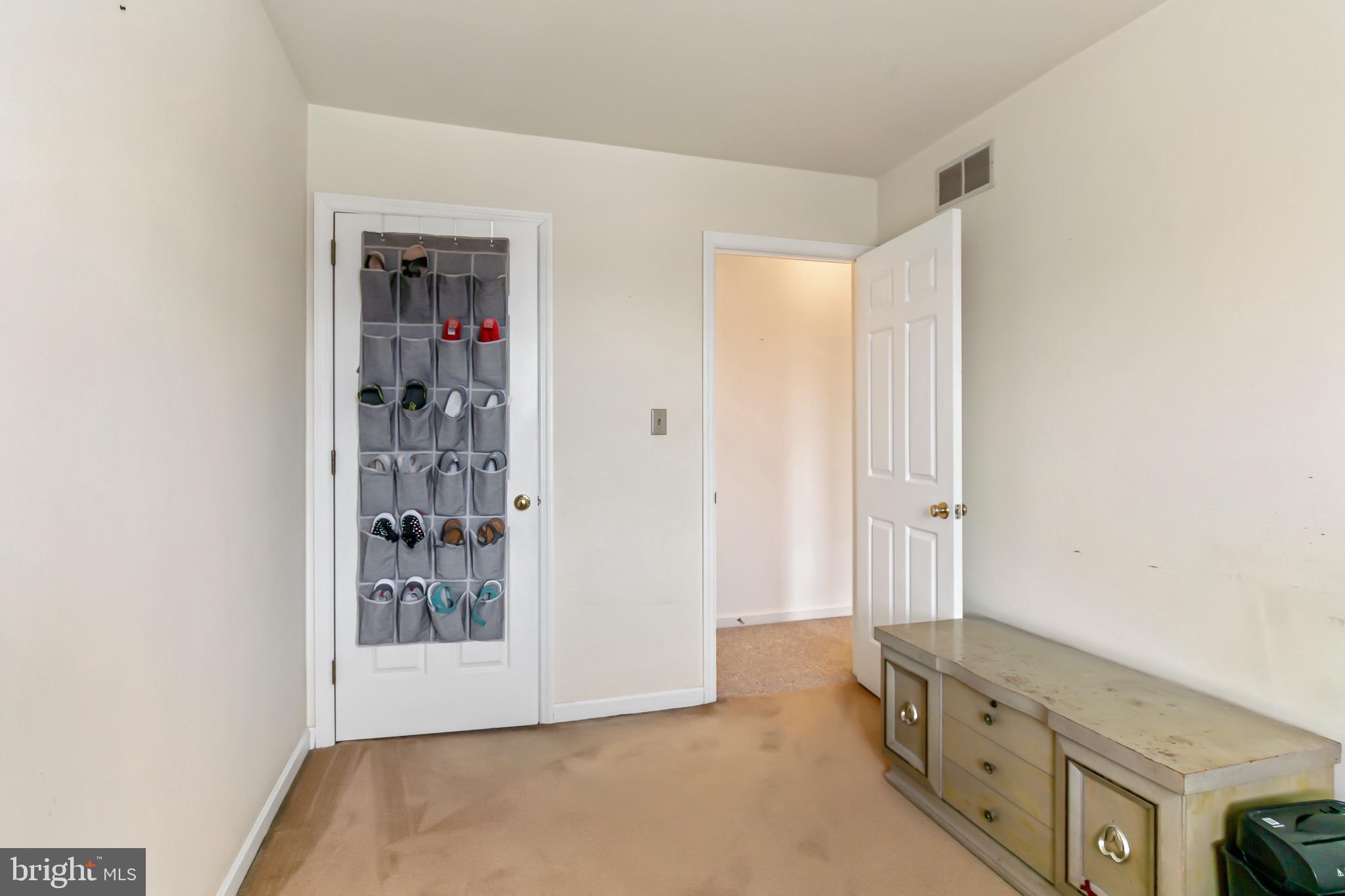 6476 LINCOLN COURT