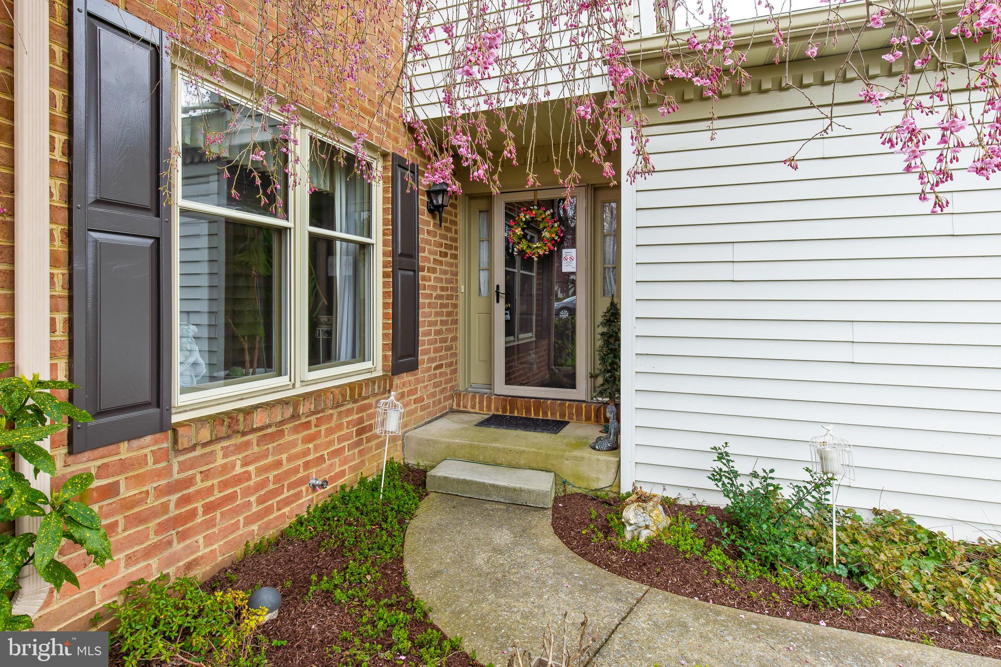6476 LINCOLN COURT