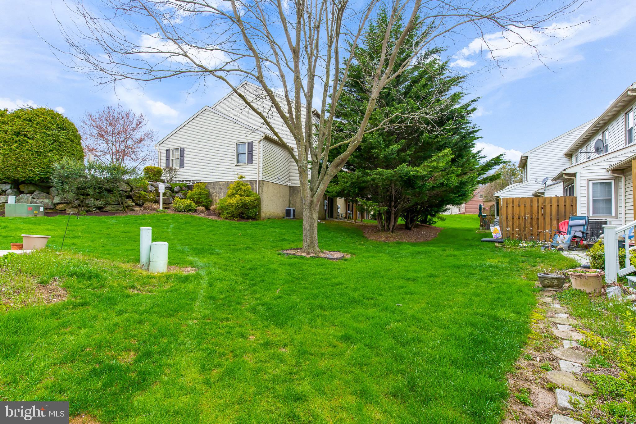 6476 LINCOLN COURT