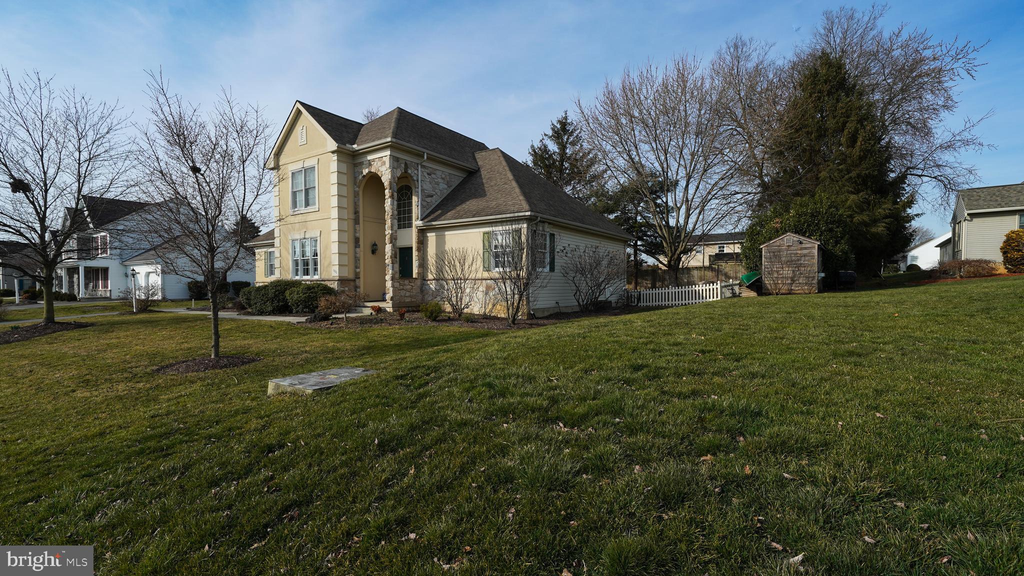 600 SCHOOL LANE