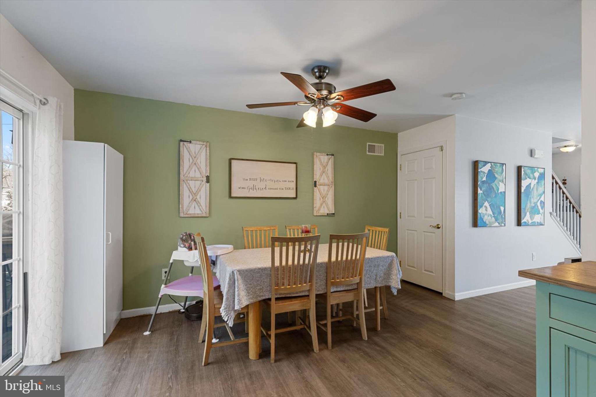 739 KNOLL DRIVE