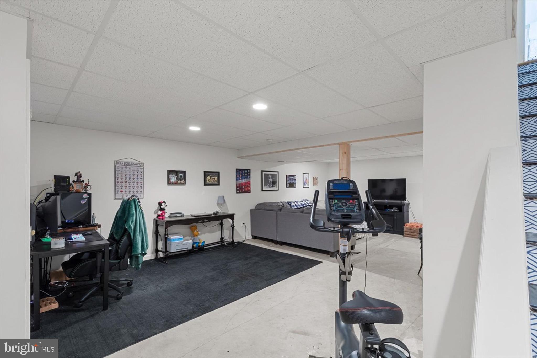 739 KNOLL DRIVE