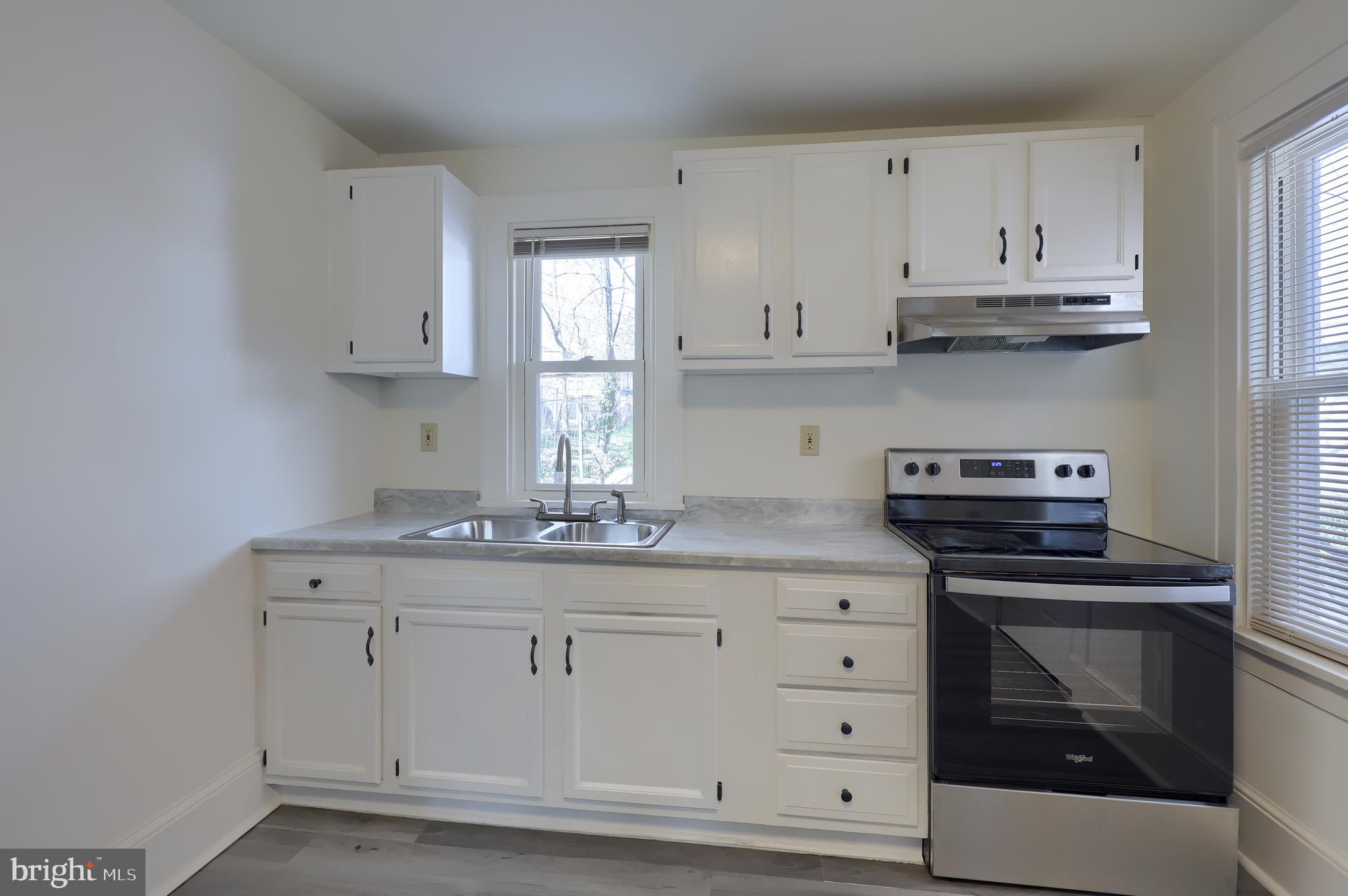 619 NEW GREEN STREET