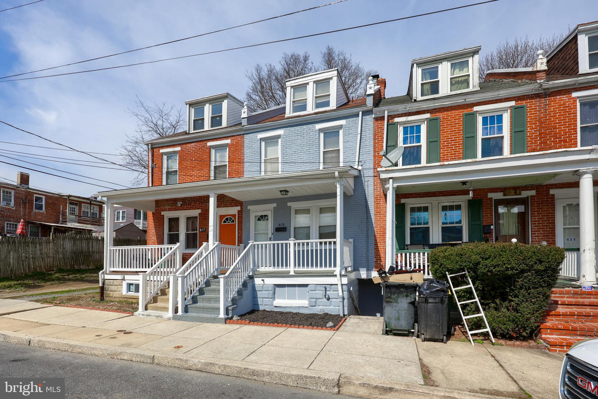 619 NEW GREEN STREET