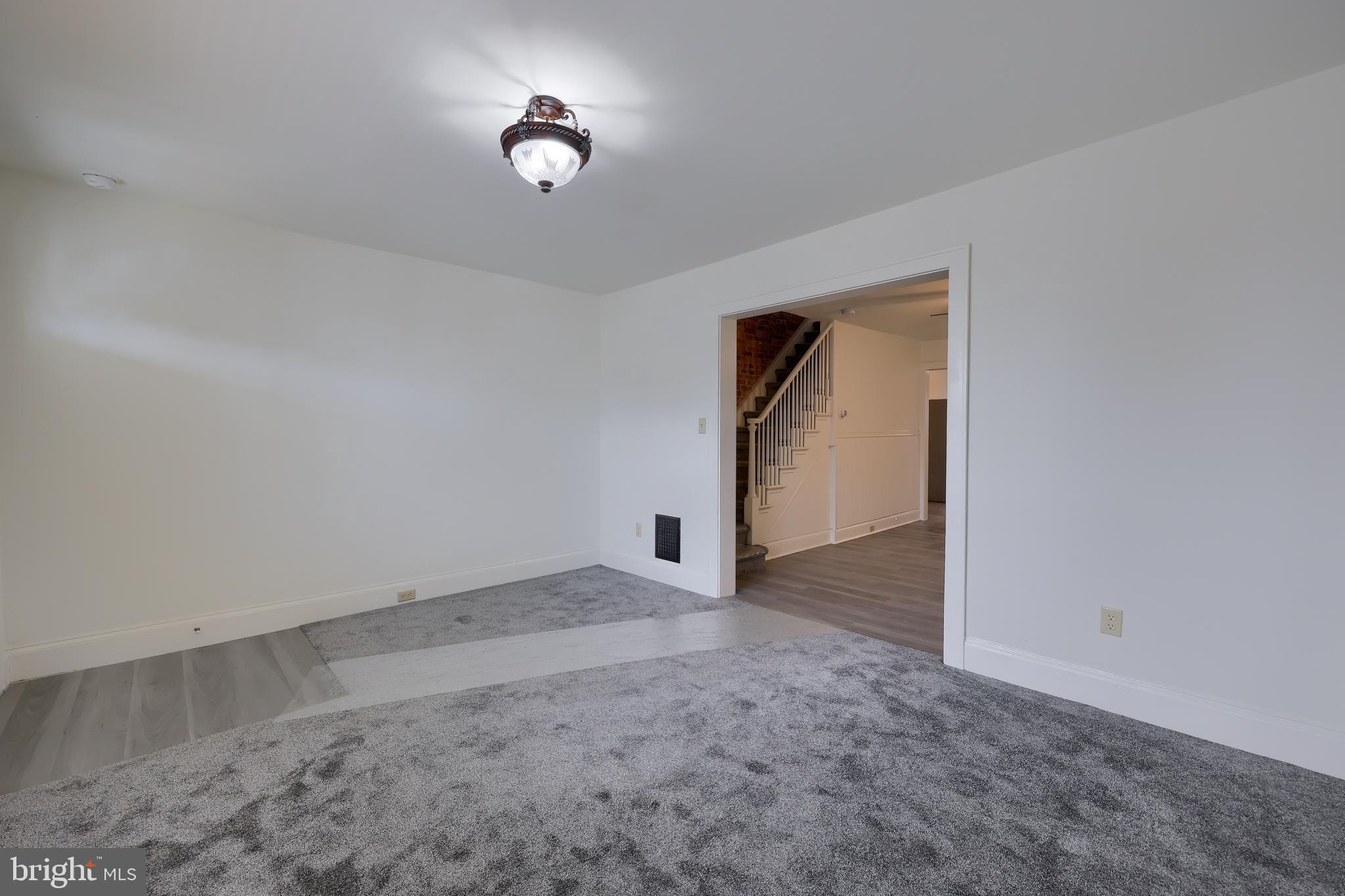 619 NEW GREEN STREET