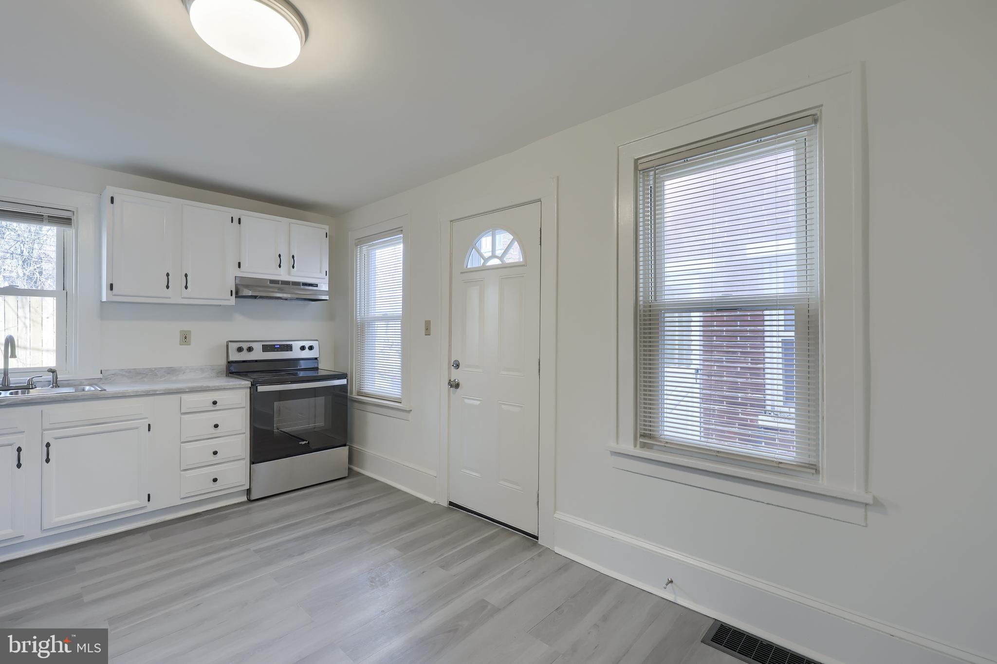 619 NEW GREEN STREET
