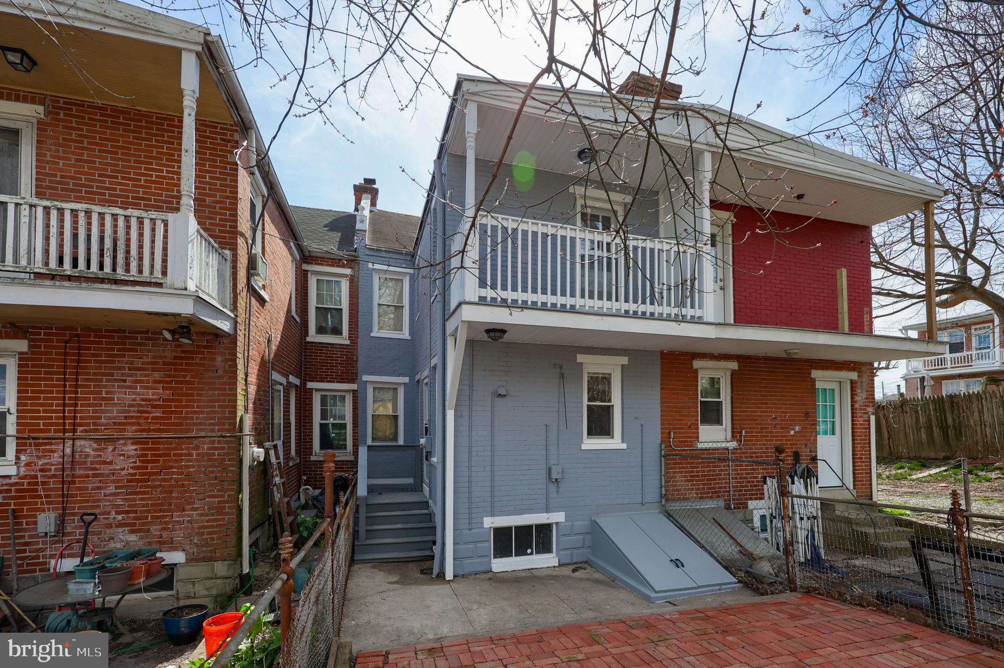 619 NEW GREEN STREET