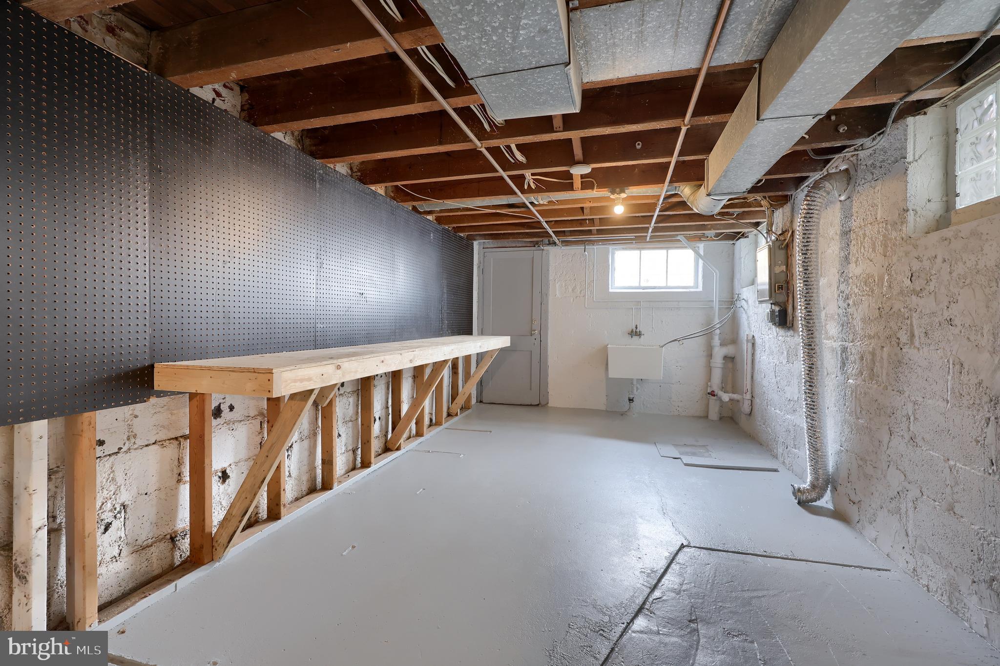619 NEW GREEN STREET