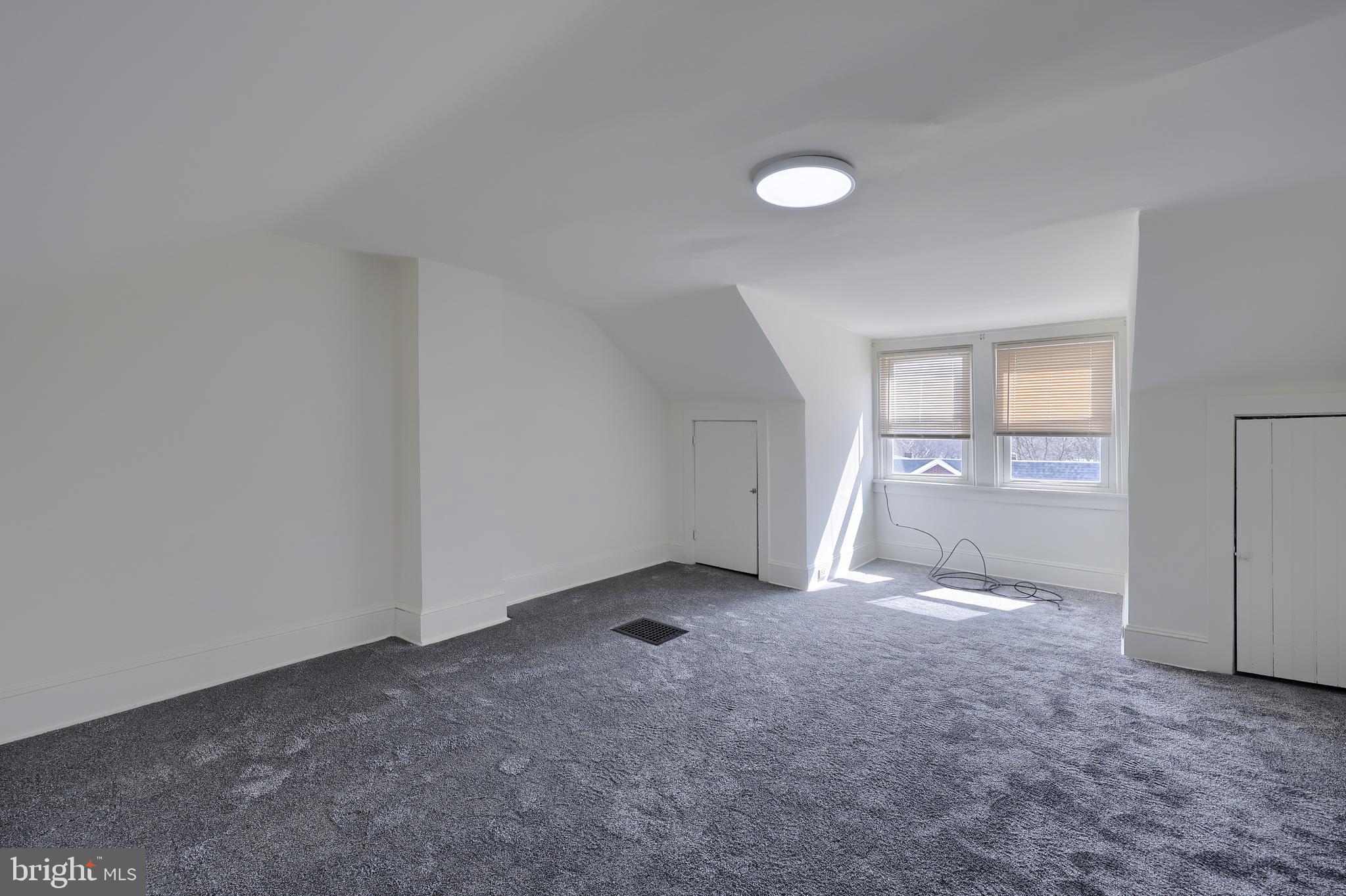 619 NEW GREEN STREET