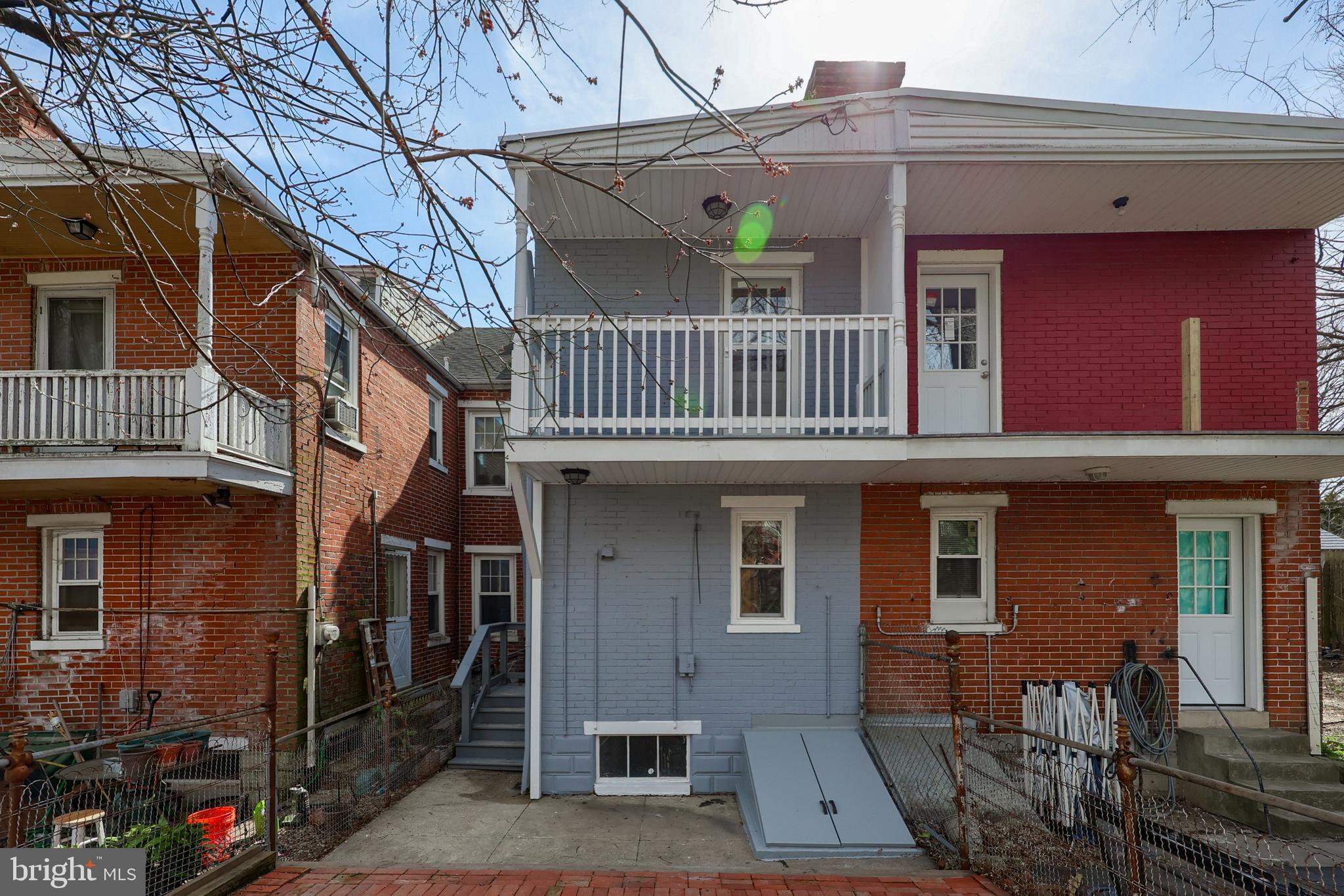 619 NEW GREEN STREET