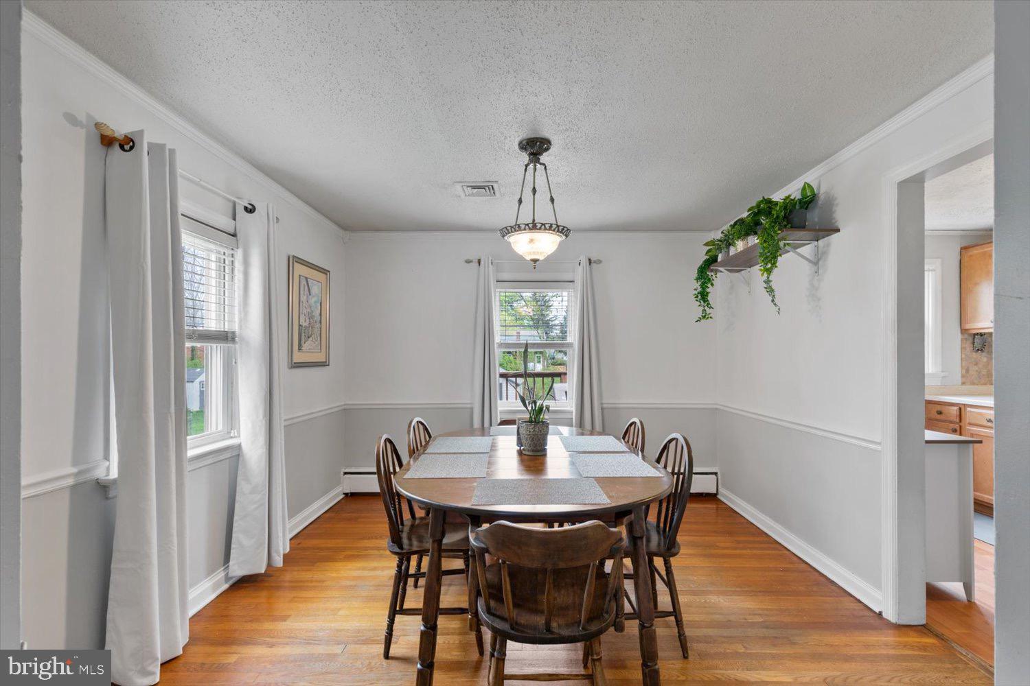 1021 EDGEMOOR COURT