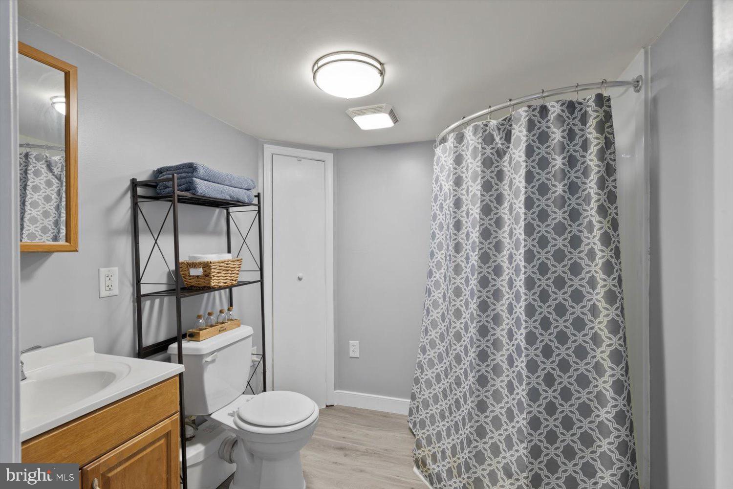 1021 EDGEMOOR COURT