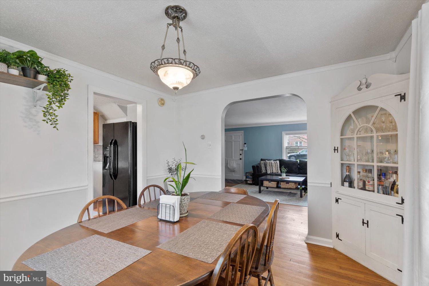 1021 EDGEMOOR COURT