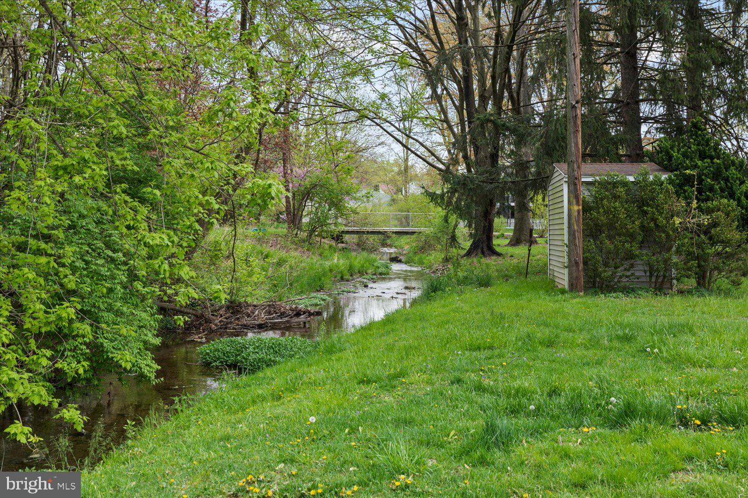 1021 EDGEMOOR COURT