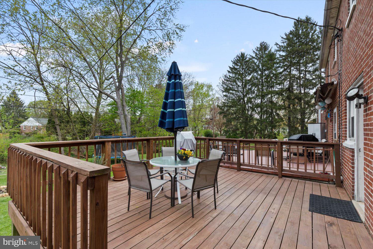 1021 EDGEMOOR COURT