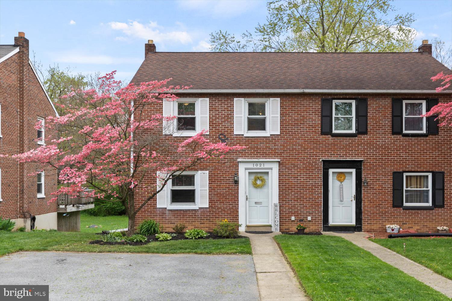 1021 EDGEMOOR COURT