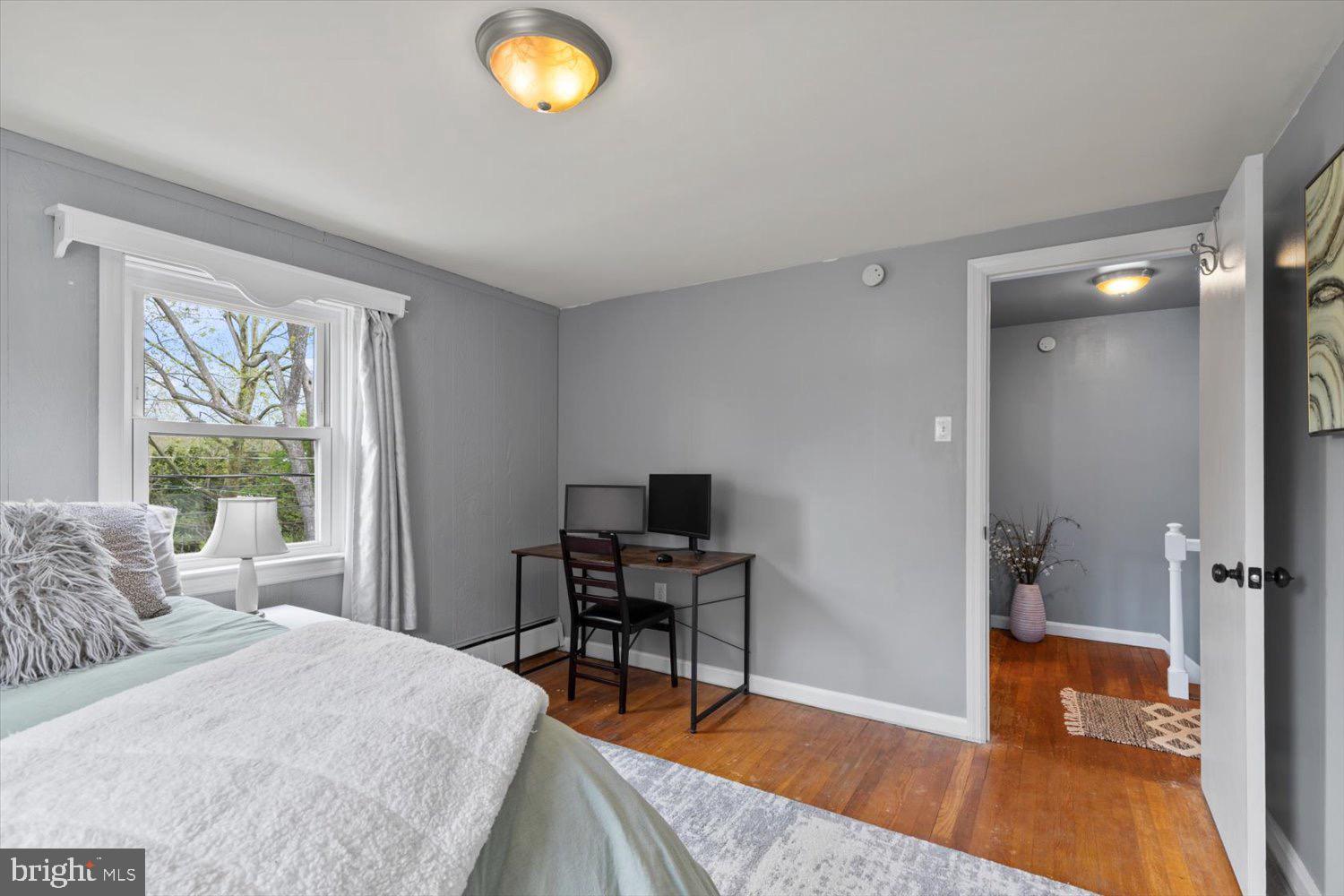 1021 EDGEMOOR COURT