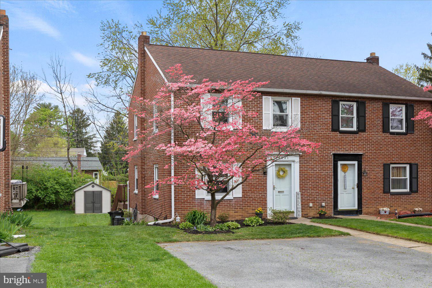 1021 EDGEMOOR COURT