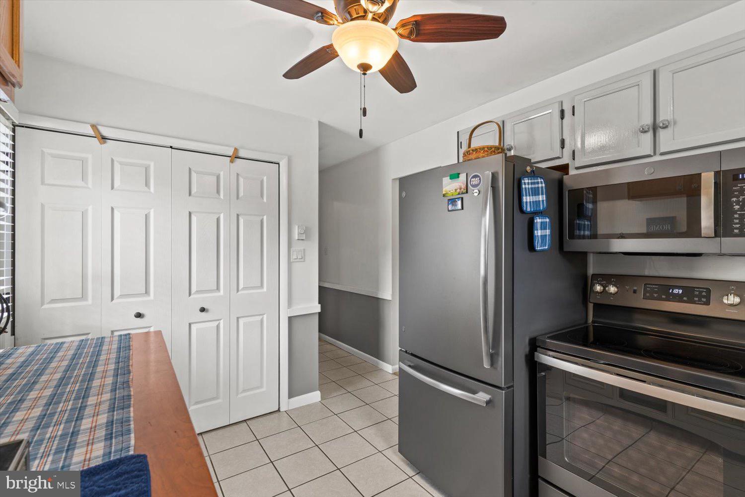487 CROSSWINDS DRIVE