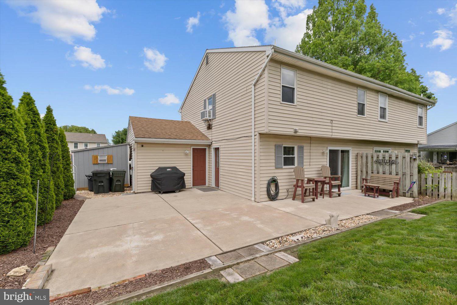 487 CROSSWINDS DRIVE