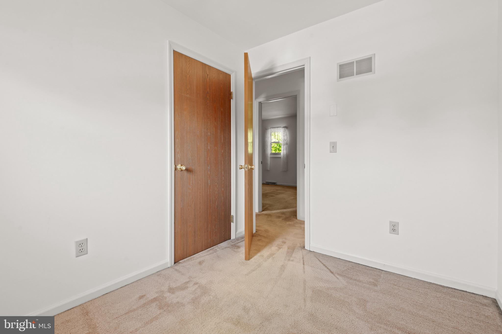 18 CLARENDON DRIVE