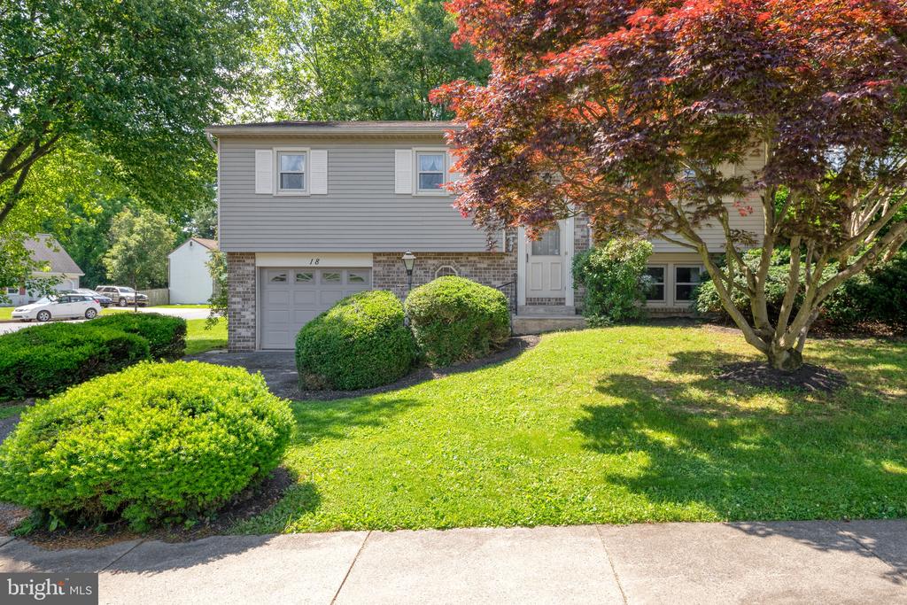 18 CLARENDON DRIVE