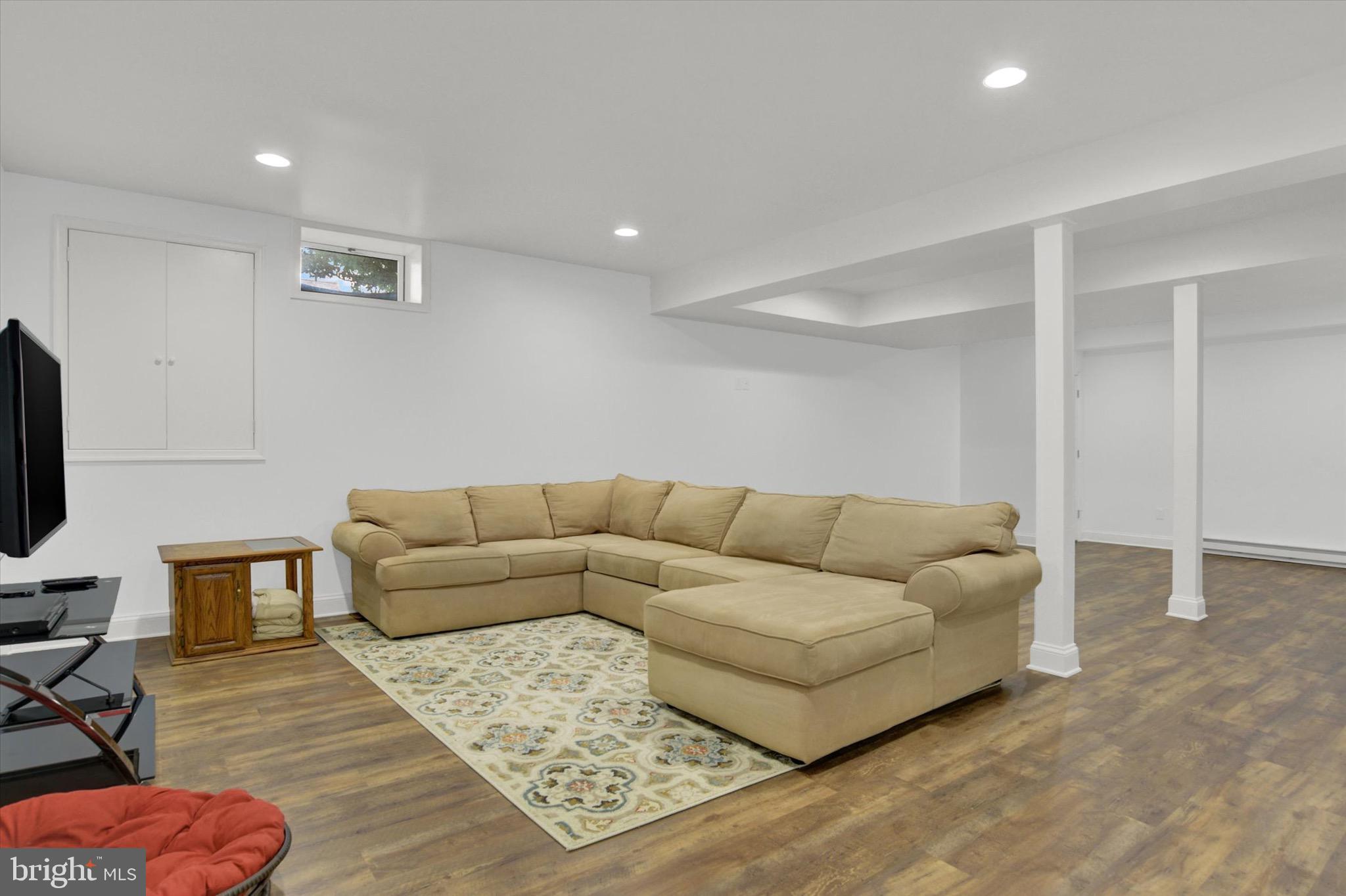 284 TRAIL ROAD N