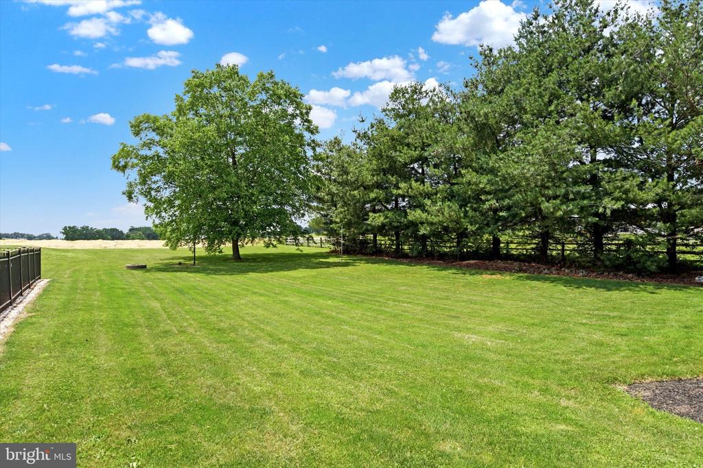 284 TRAIL ROAD N
