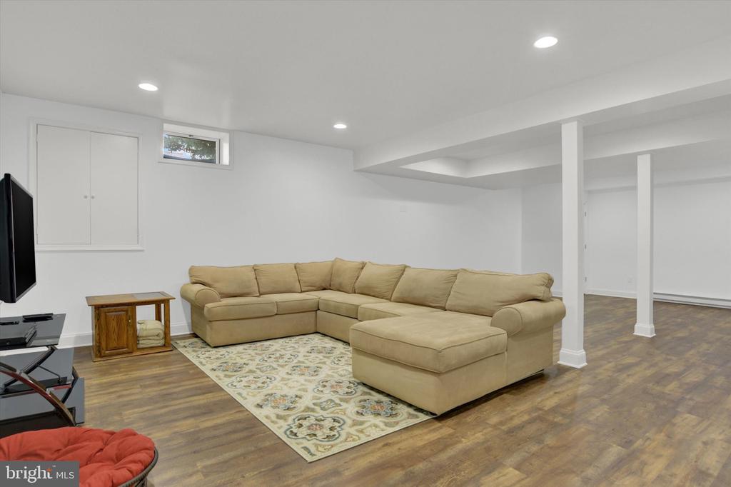 284 TRAIL ROAD N