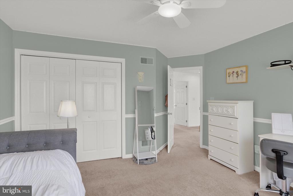 284 TRAIL ROAD N