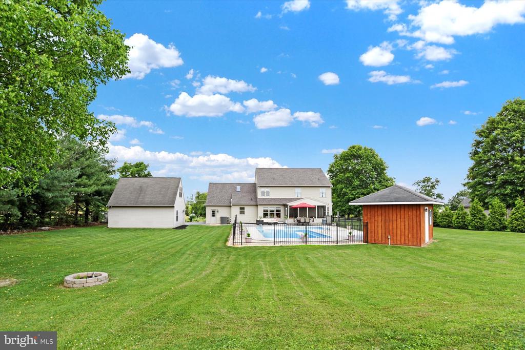 284 TRAIL ROAD N