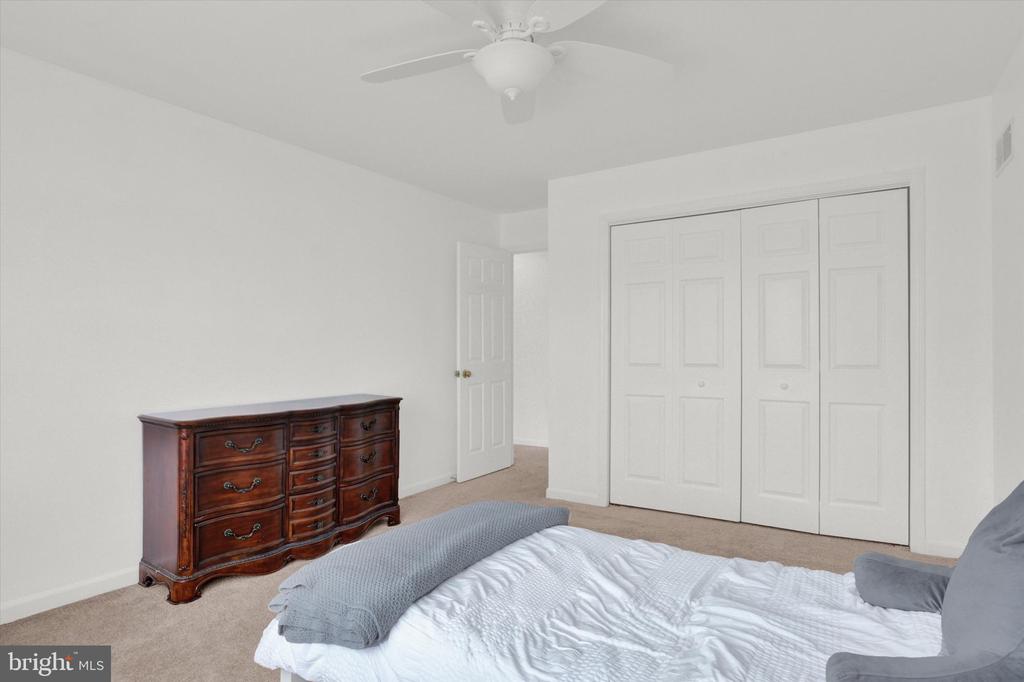 284 TRAIL ROAD N