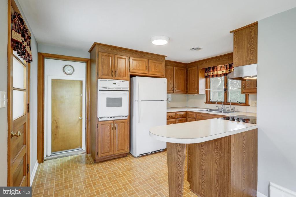 52 WILSON AVENUE