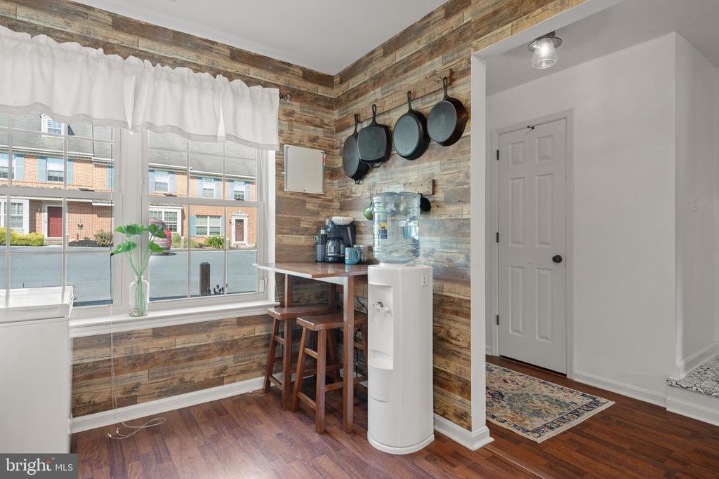341 MEETINGHOUSE LANE