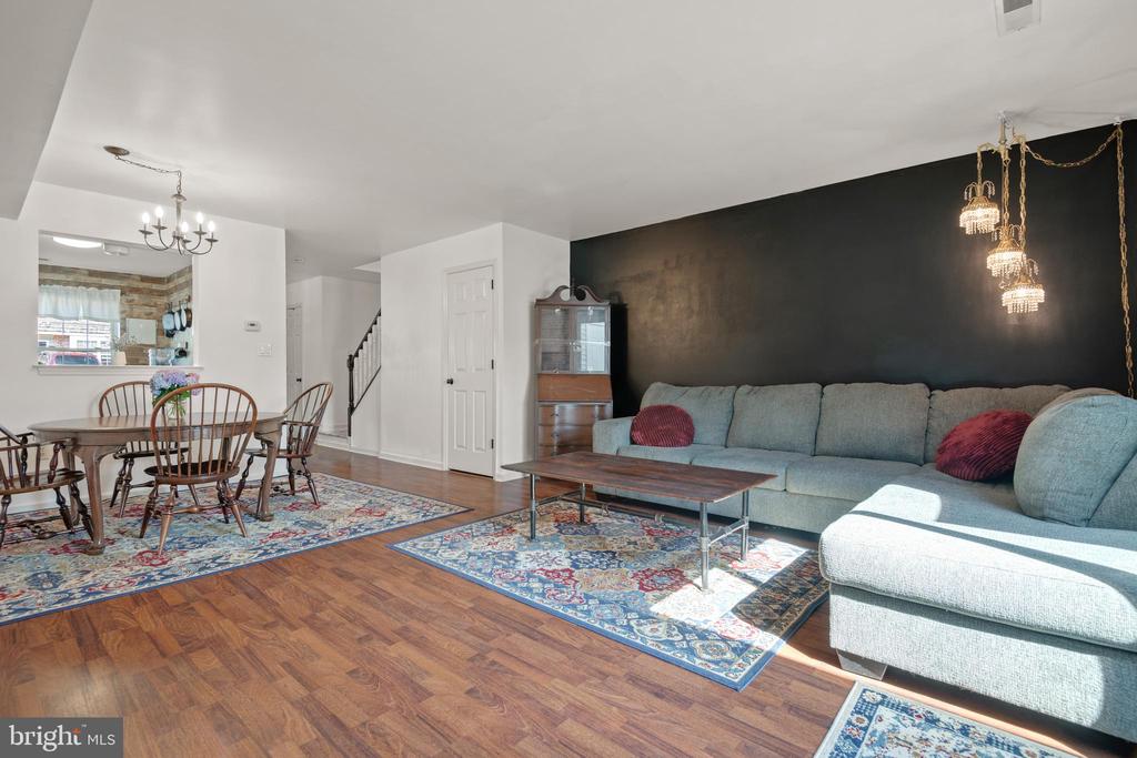 341 MEETINGHOUSE LANE