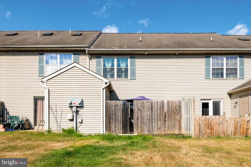 341 MEETINGHOUSE LANE