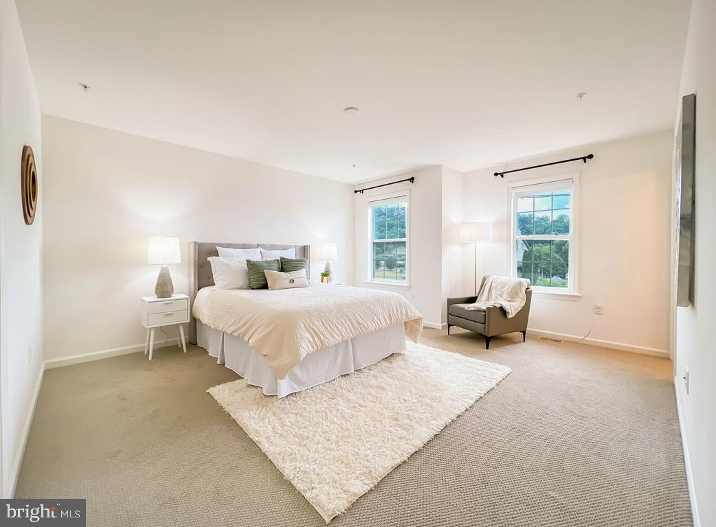 2411 ARTESIAN WAY