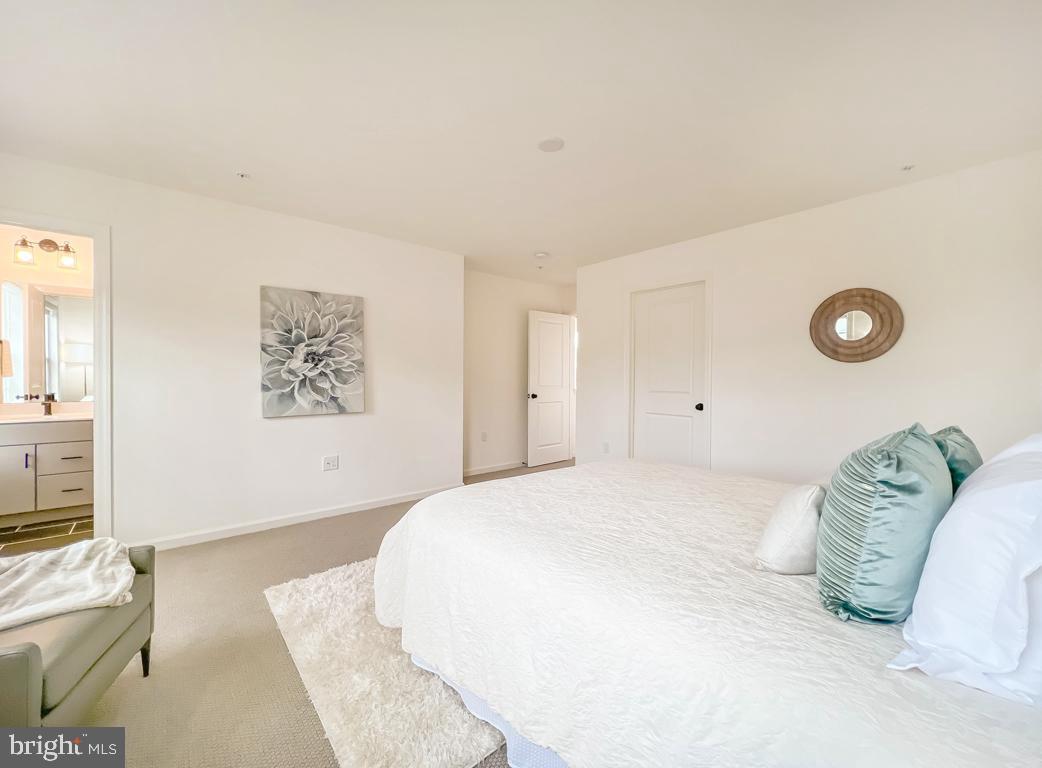 2411 ARTESIAN WAY