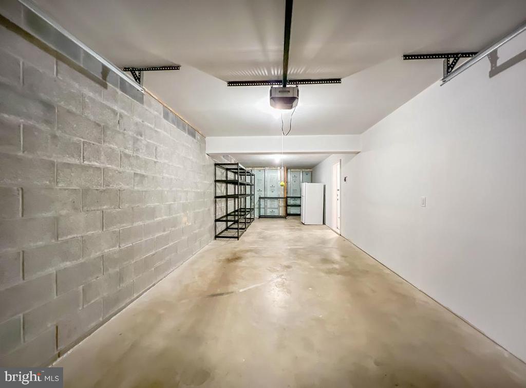 2411 ARTESIAN WAY