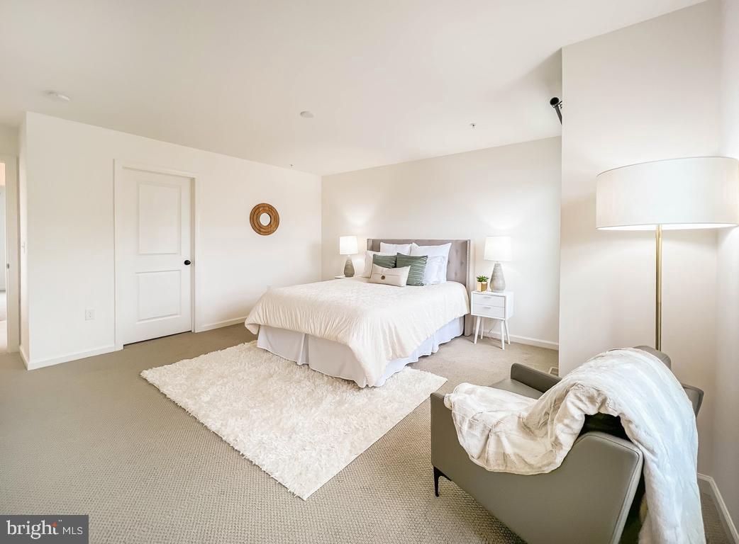 2411 ARTESIAN WAY
