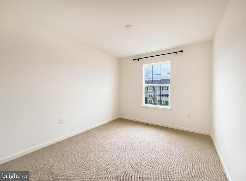 2411 ARTESIAN WAY