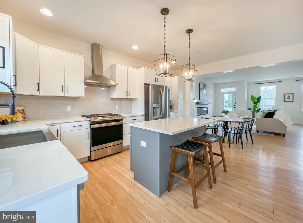 2411 ARTESIAN WAY